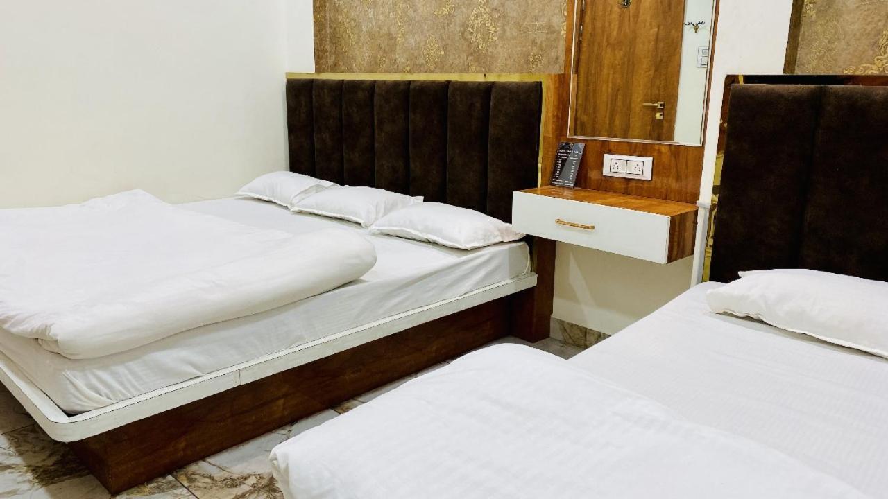 Hotel Malay Inn อุจเจน ภายนอก รูปภาพ