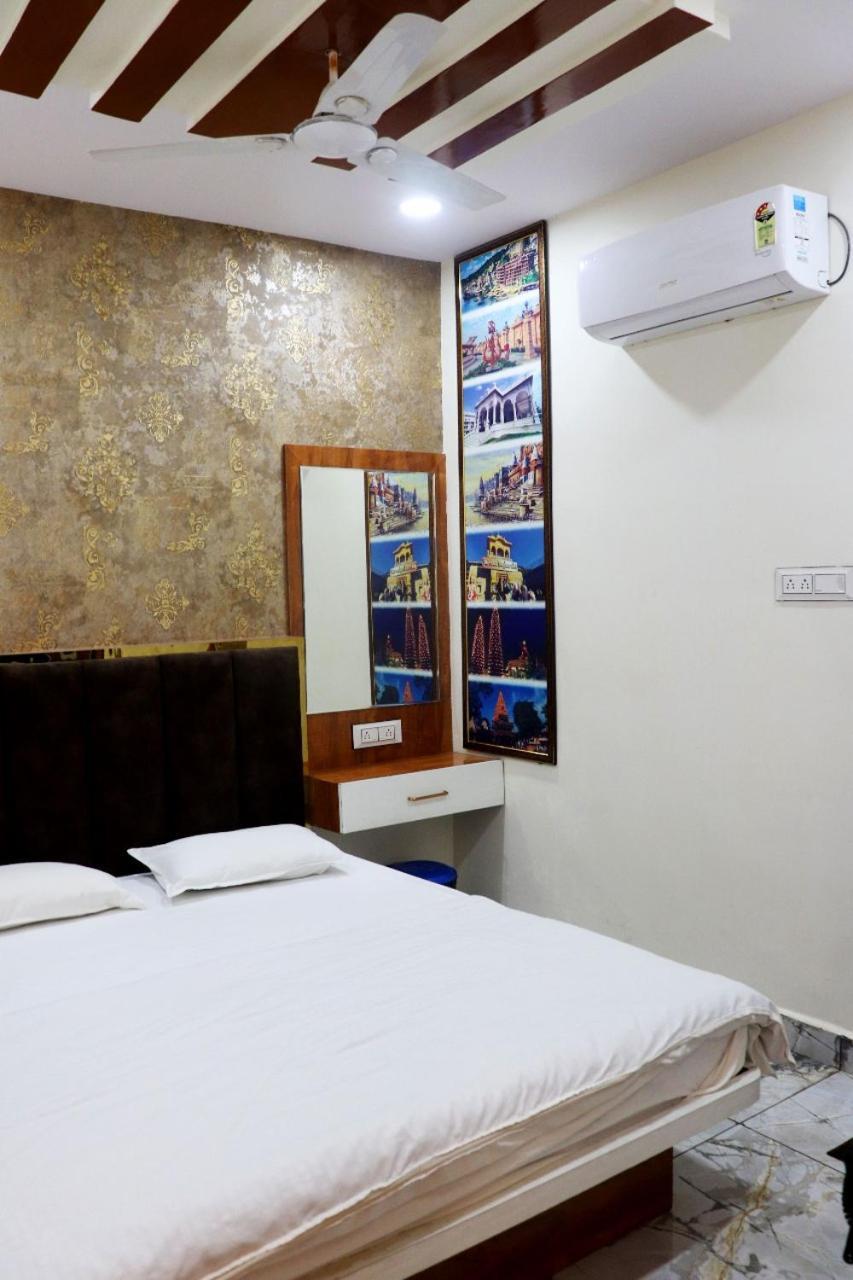 Hotel Malay Inn อุจเจน ภายนอก รูปภาพ