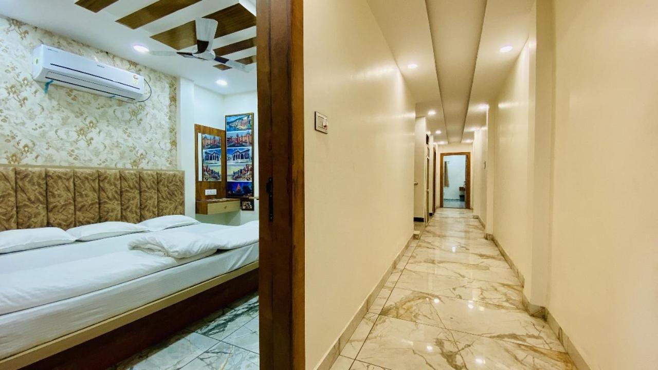 Hotel Malay Inn อุจเจน ภายนอก รูปภาพ