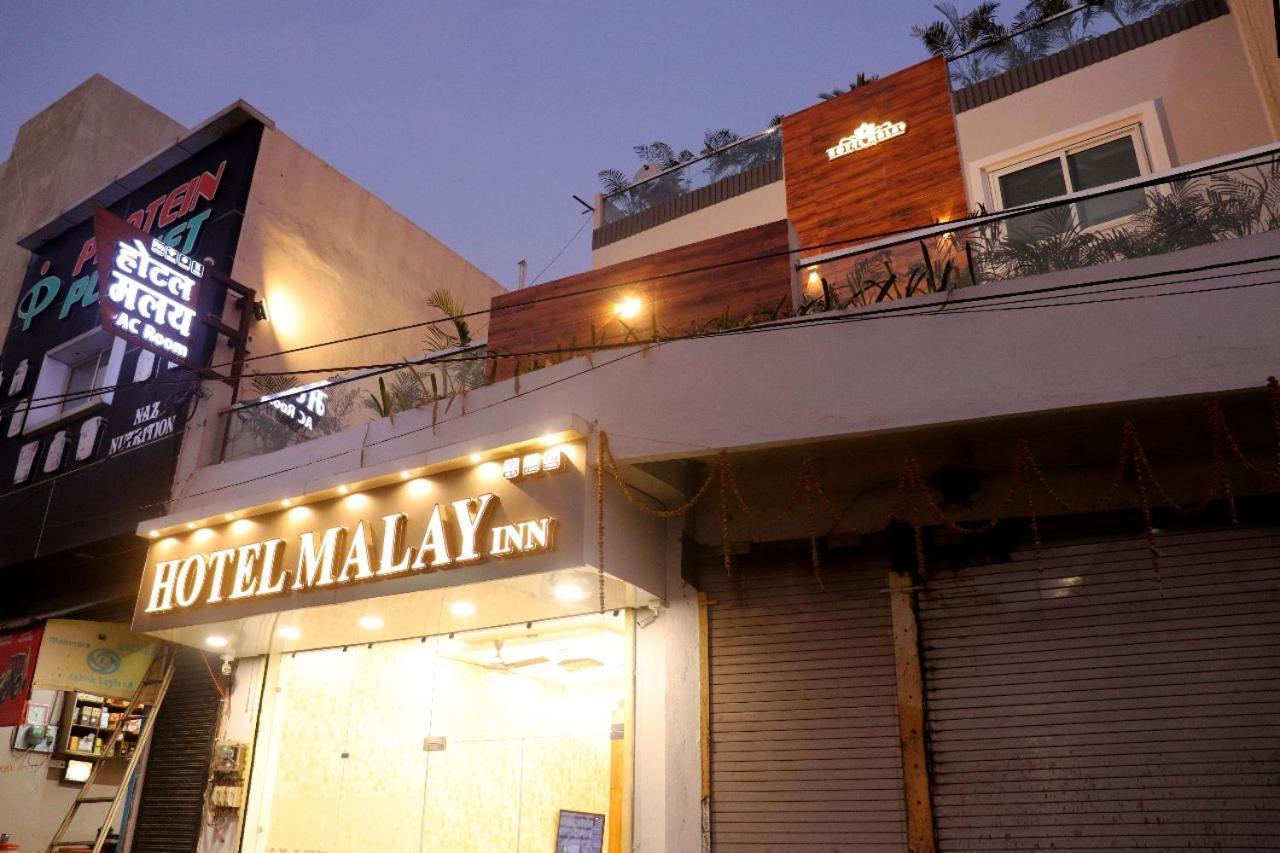Hotel Malay Inn อุจเจน ภายนอก รูปภาพ