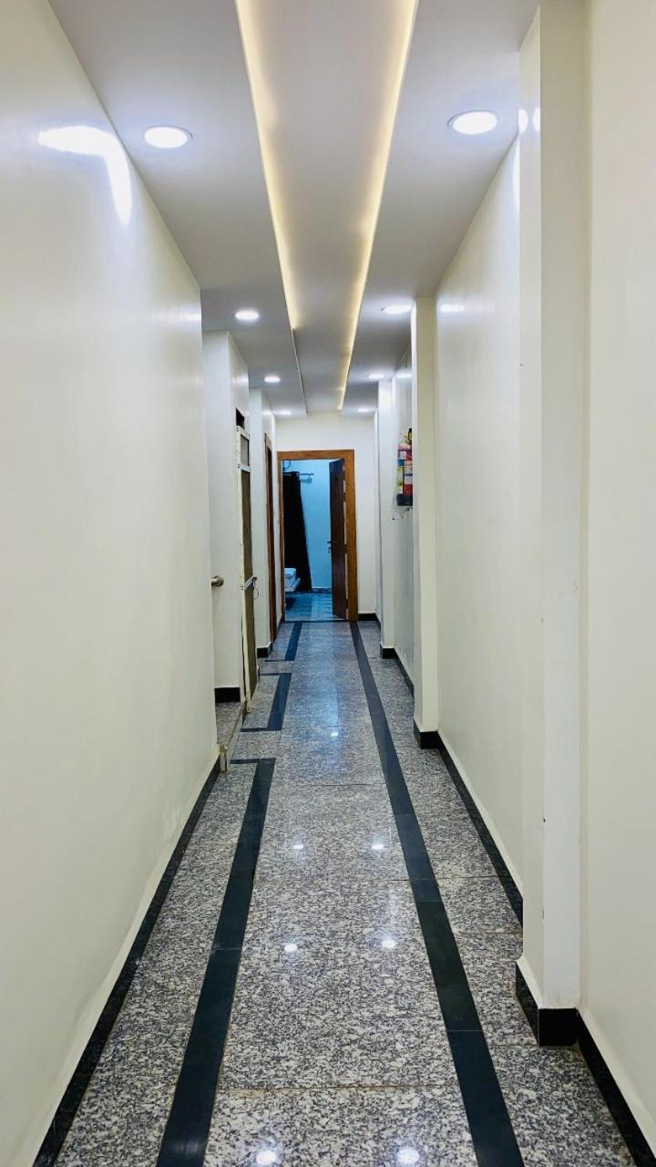 Hotel Malay Inn อุจเจน ภายนอก รูปภาพ