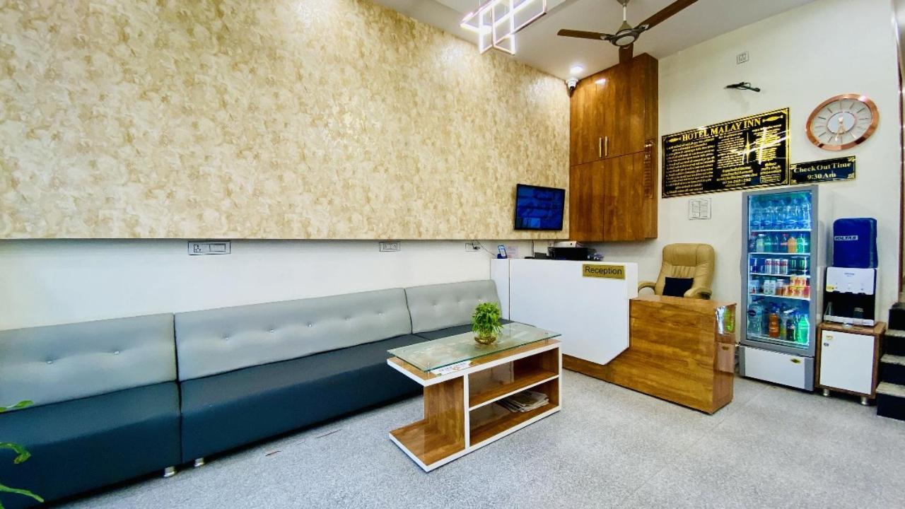 Hotel Malay Inn อุจเจน ภายนอก รูปภาพ